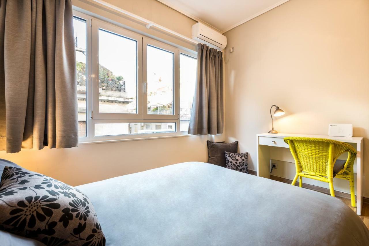 Exceptionally Located Studio Apartment Атина Екстериор снимка